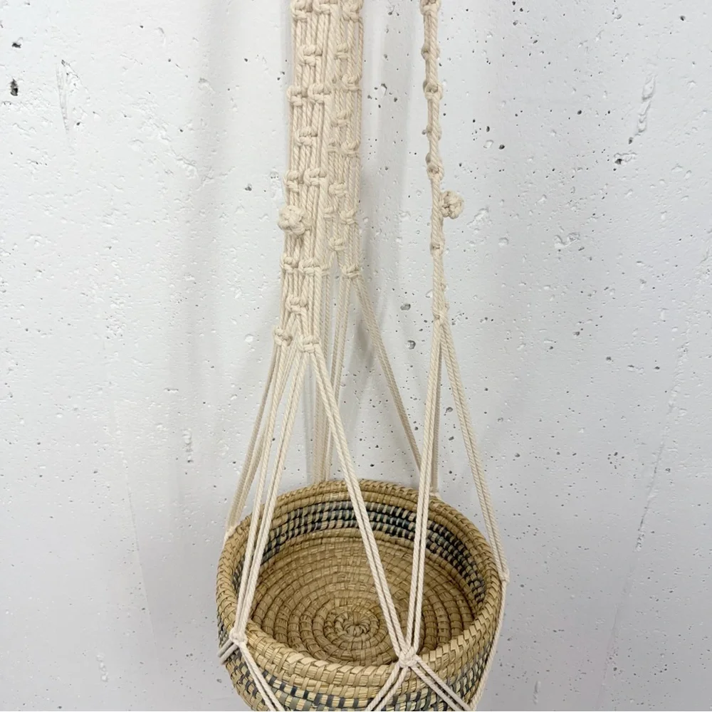Unbranded Bohemian Off White Macrame Plant Hanger and 10 Inch Basket - Picture 5 of 17